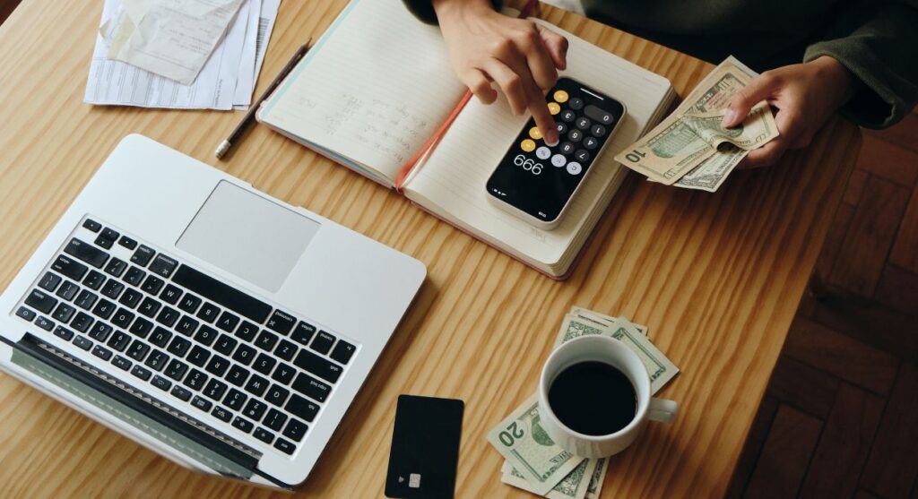 Educación financiera: Tus primeros pasos hacia el ahorro